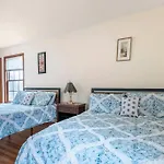 Cheerful Pocono Home Away From Home