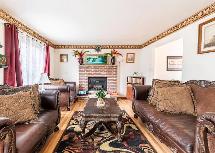 Cheerful Pocono Home Away From Home