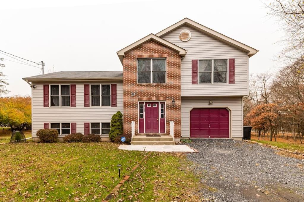 Cheerful Pocono Away From Albrightsville